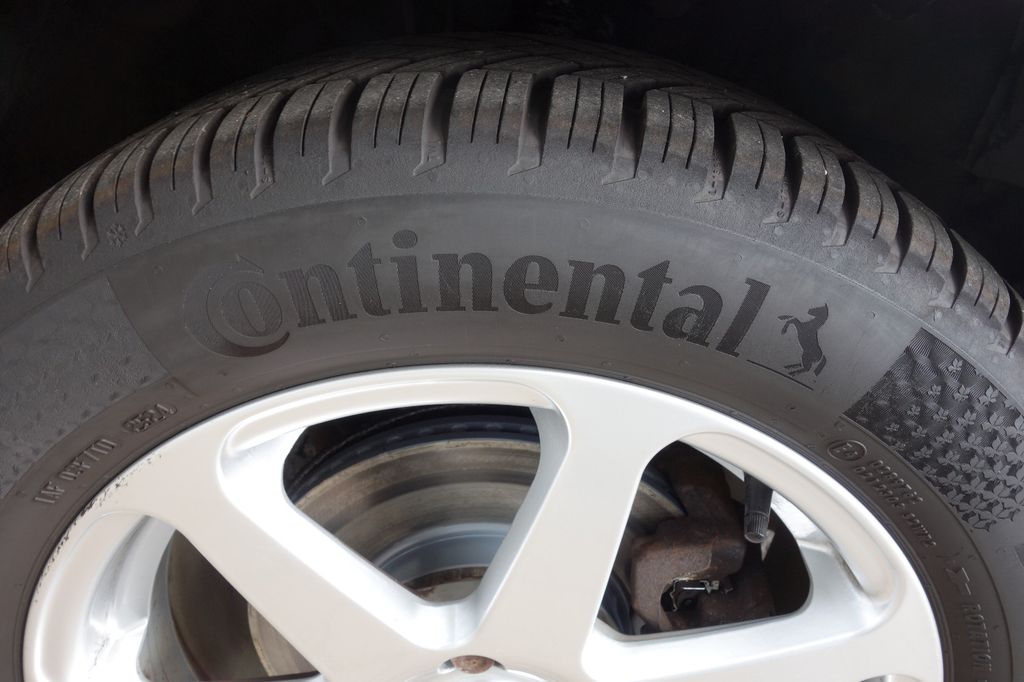 
Toyota Auris Team full									