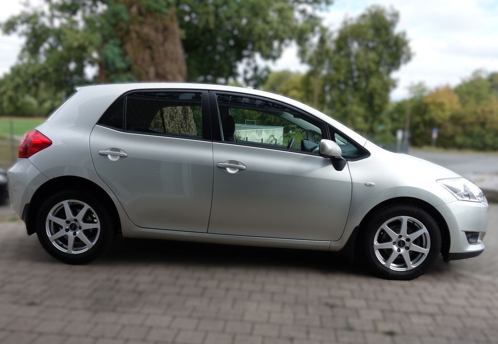 
Toyota Auris Team full									