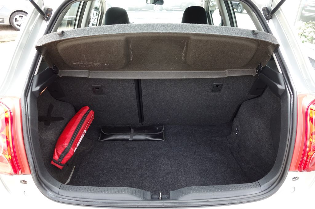 
Toyota Auris Team full									