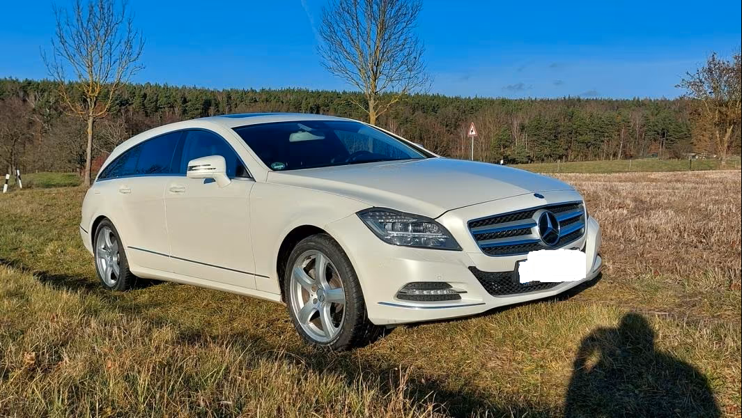 
Mercedes-Benz CLS 350 Shooting full									